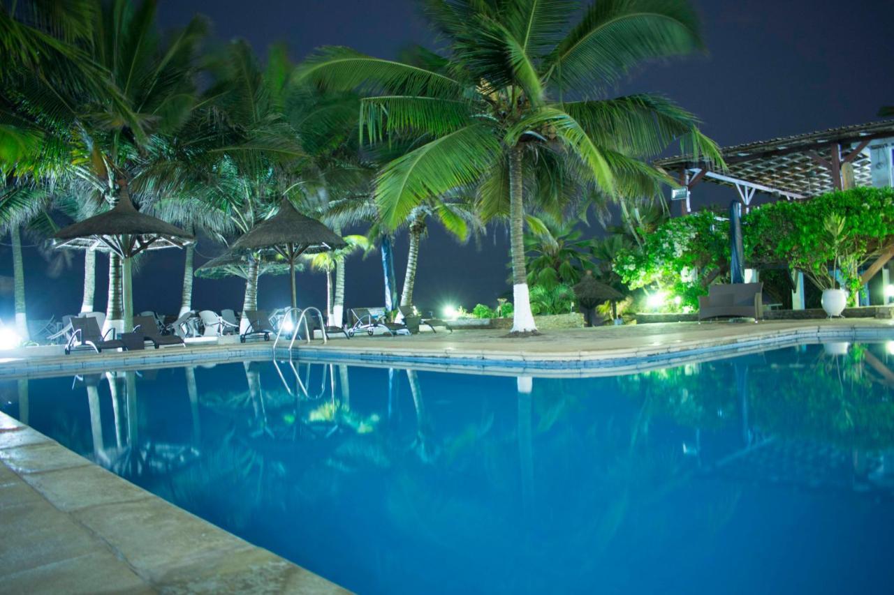 เบสต์ เวสเทิร์น พลัส แอคครา บีช โฮเต็ล Hotel Teshie ภายนอก รูปภาพ