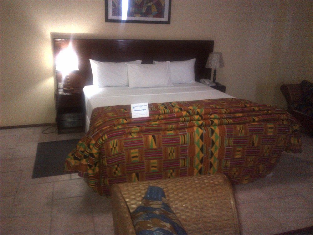 เบสต์ เวสเทิร์น พลัส แอคครา บีช โฮเต็ล Hotel Teshie ภายนอก รูปภาพ
