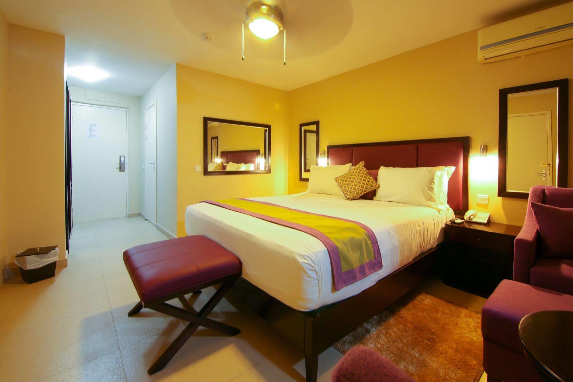 เบสต์ เวสเทิร์น พลัส แอคครา บีช โฮเต็ล Hotel Teshie ภายนอก รูปภาพ