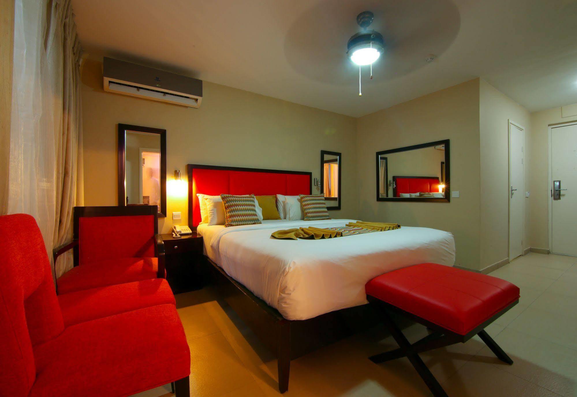เบสต์ เวสเทิร์น พลัส แอคครา บีช โฮเต็ล Hotel Teshie ภายนอก รูปภาพ