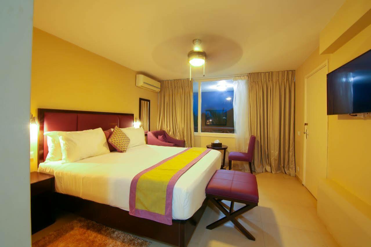 เบสต์ เวสเทิร์น พลัส แอคครา บีช โฮเต็ล Hotel Teshie ภายนอก รูปภาพ