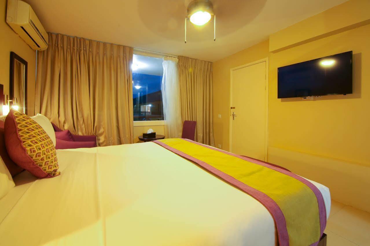 เบสต์ เวสเทิร์น พลัส แอคครา บีช โฮเต็ล Hotel Teshie ภายนอก รูปภาพ
