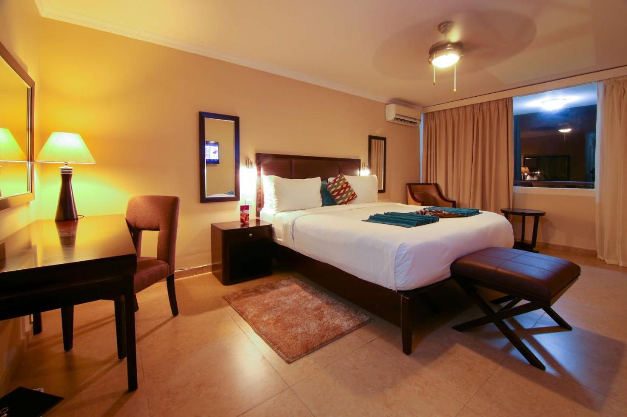เบสต์ เวสเทิร์น พลัส แอคครา บีช โฮเต็ล Hotel Teshie ภายนอก รูปภาพ